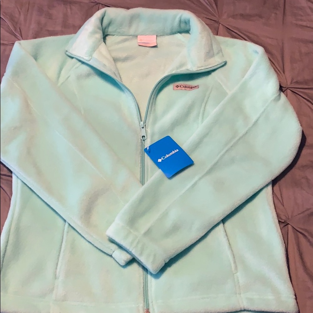Women’s Columbia fleece jacket